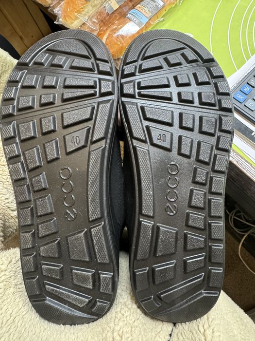Продам зимнюю обувь ecco