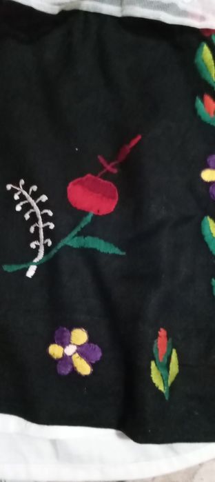 Costum popular fetite