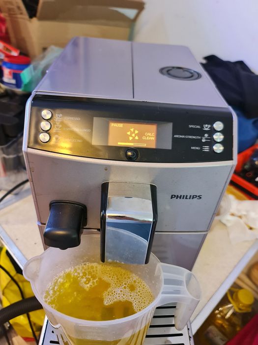 Service reparatii espressoare aparate cafea expresoare Saeco Delonghi