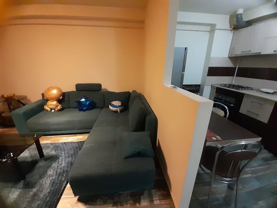 Închiriez apartament în militari residence