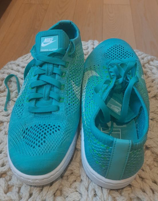 NIKE Tennis Classic Ultra Flyknit 40