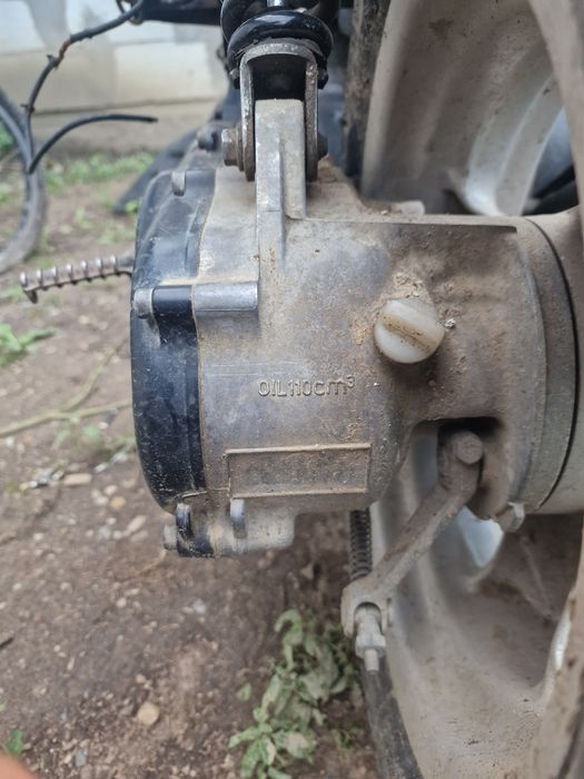 Scuter yamaha  110cc 2t