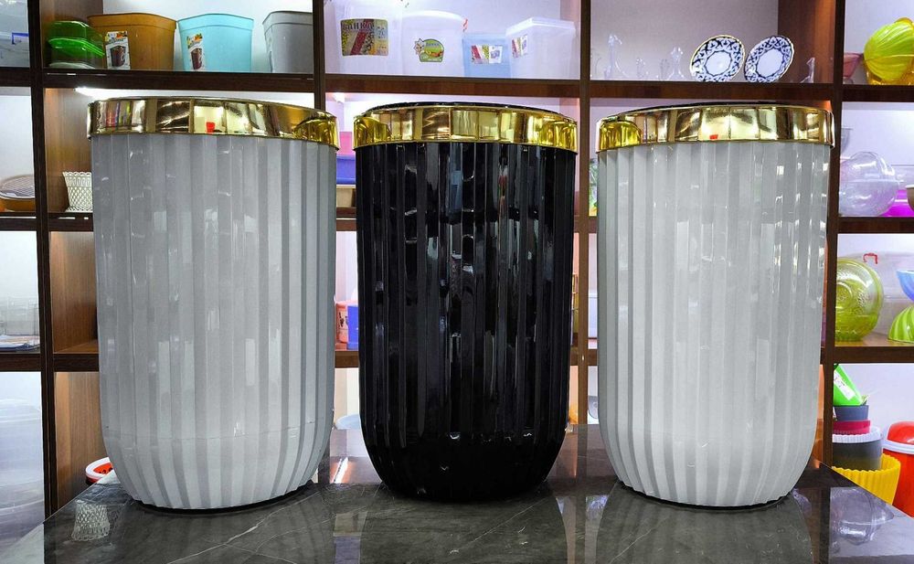 Горшки пластиковые