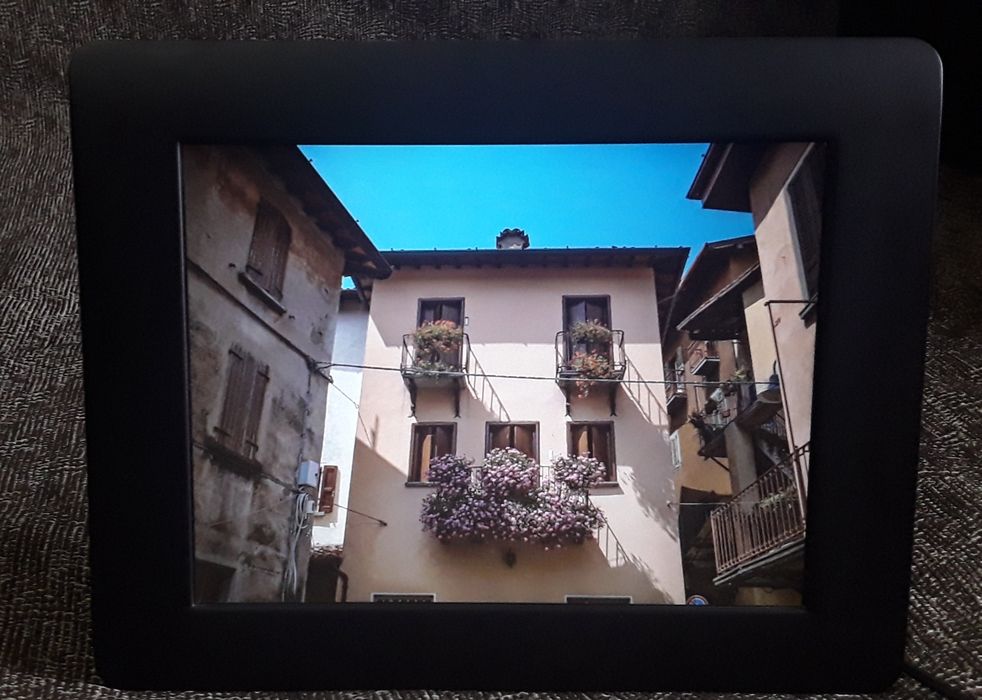 Ramă digitală foto E-boda.