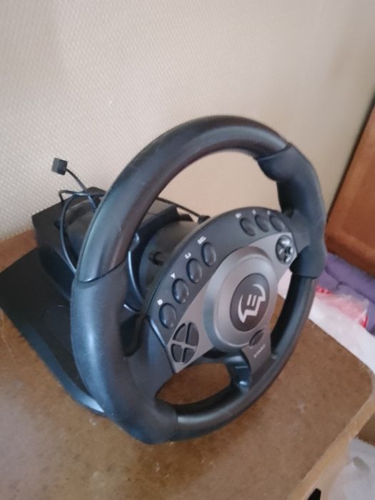 Игровой контроллер SVEN GC-W750 черный