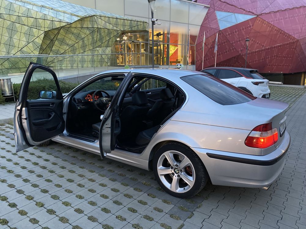 BMW 330 xi E45 facelift
