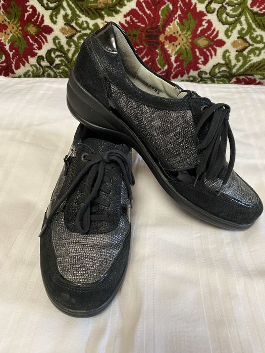 Pantofi piele negri