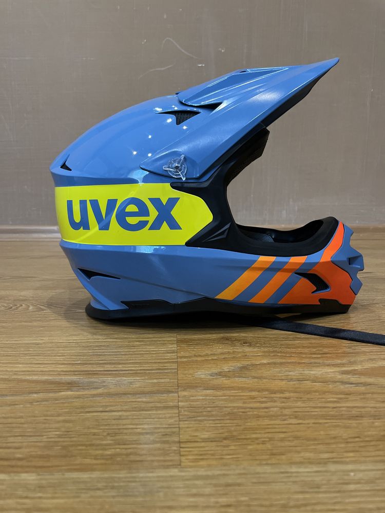 Каска Uvex М размер.