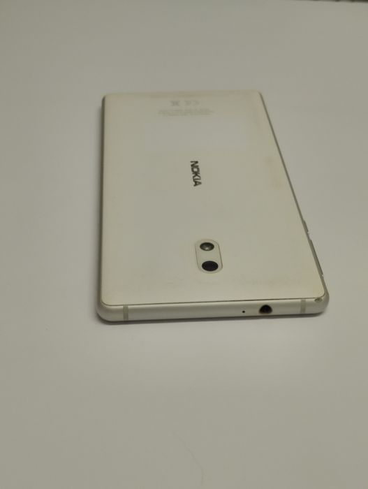 Продавам Nokia 3 бял