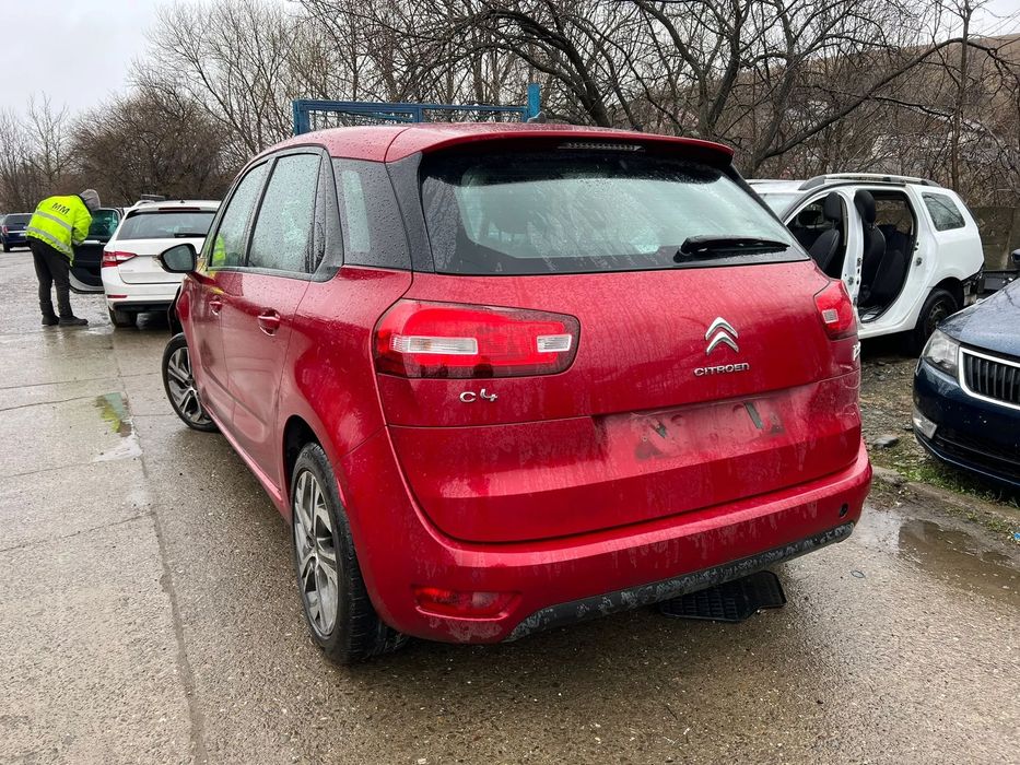 Dezmembrez citroen c4 picasso 1.6 HDI