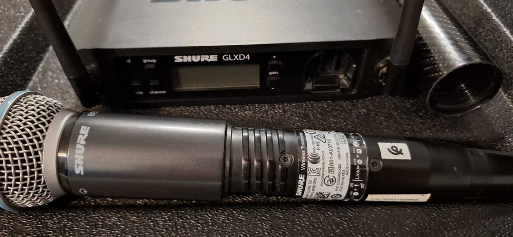 Vând microfon Shure GLX D4 capsulă Beta 58A