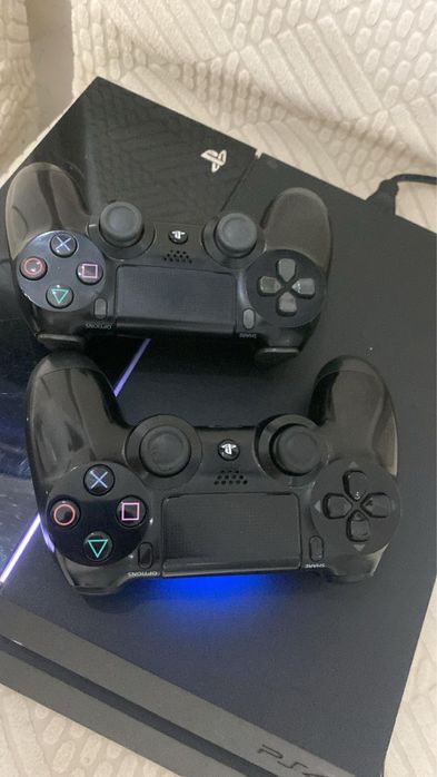 Ps4 в отличном состоянии с установленными играми