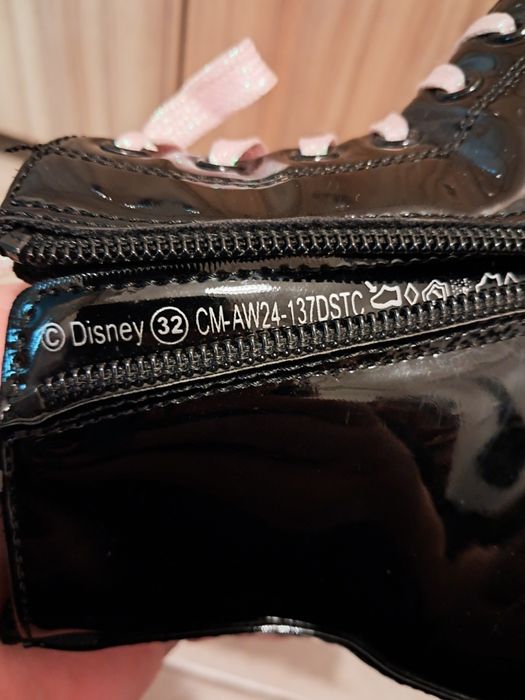 Ghete/bocanci fete, Disney-nr. 31 și 32