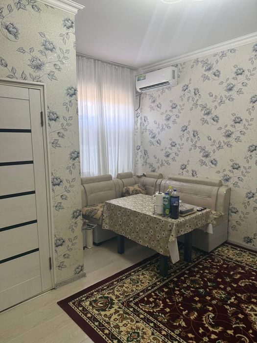 Продается квартира 1/1/1 в Янгихаетском районе.