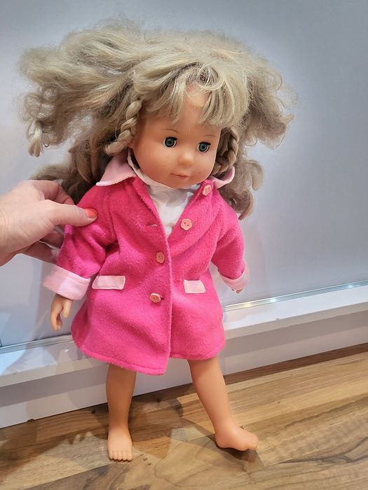 Vand papusa de colectie