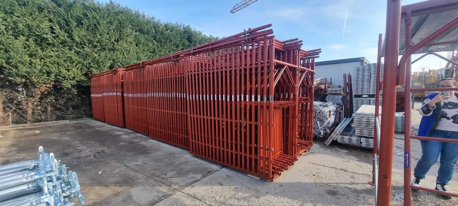 Schela pentru fatada cu pasul de 1,8 m
