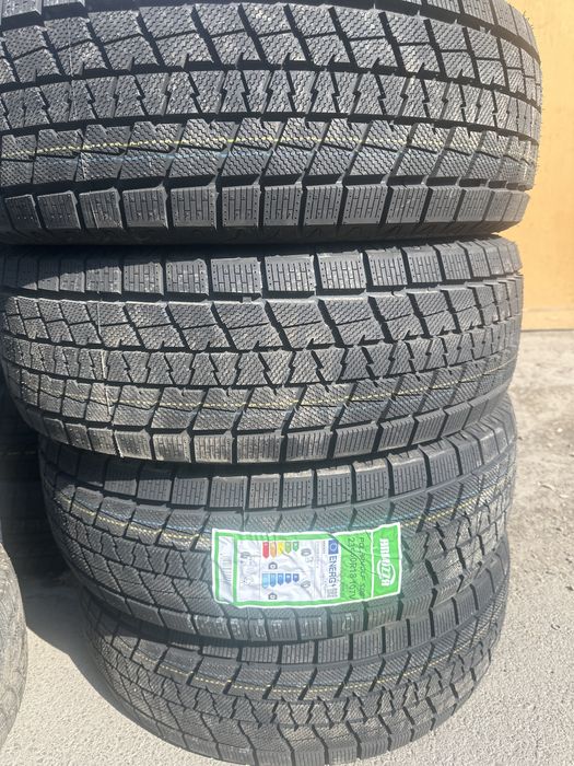 235/60/R18 комплект зима