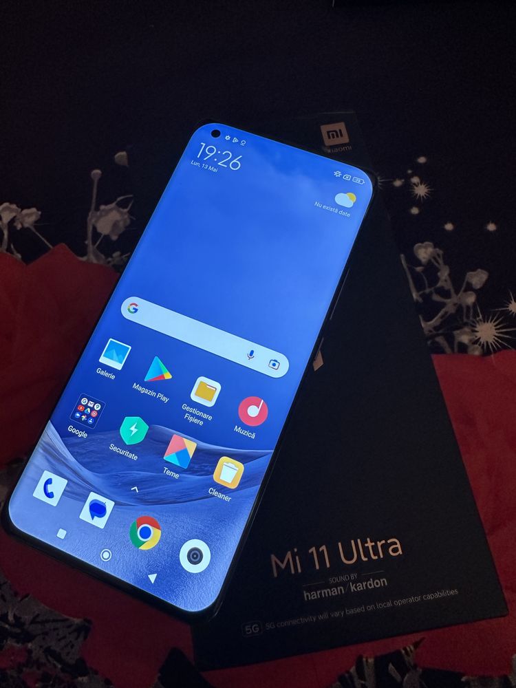 Xiaomi mi 11 ultra (256/12gb ram)full box