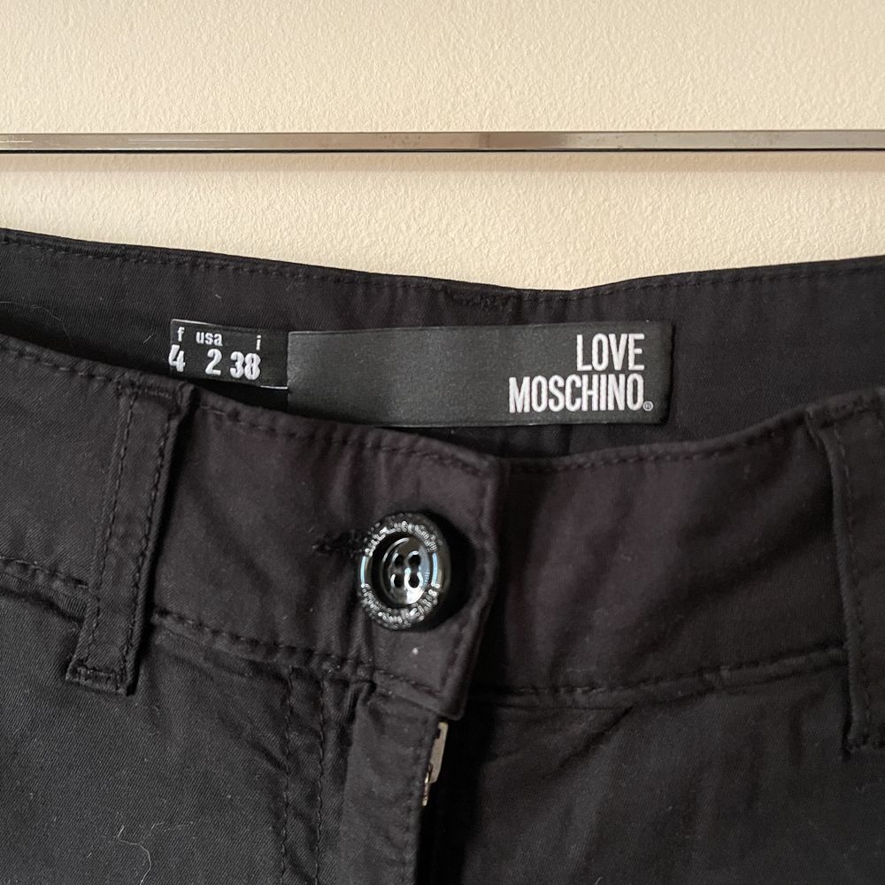 Къси панталони Love Moshchino