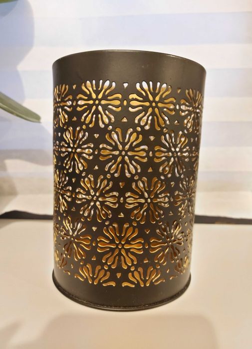 2 la pret de 1: Decoratiune (metal, 14cm)+Lumanare parfumată in clopot