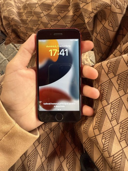 vand iphone 8!!!