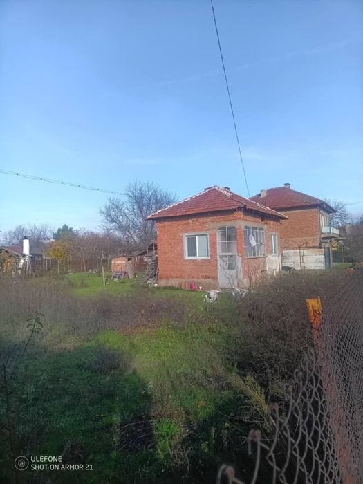 Къща  продава се