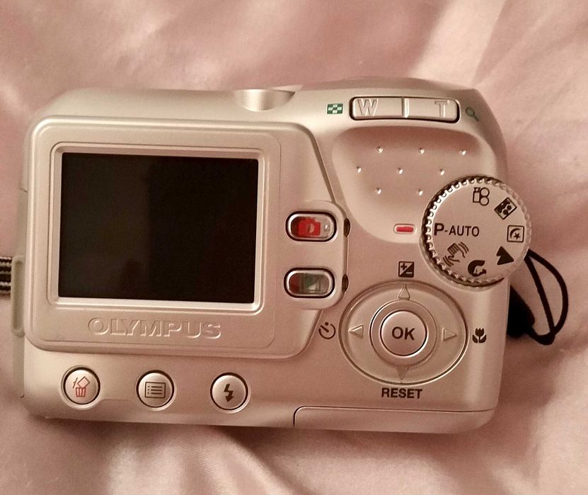 Продам цифровые фотоаппараты б/у.