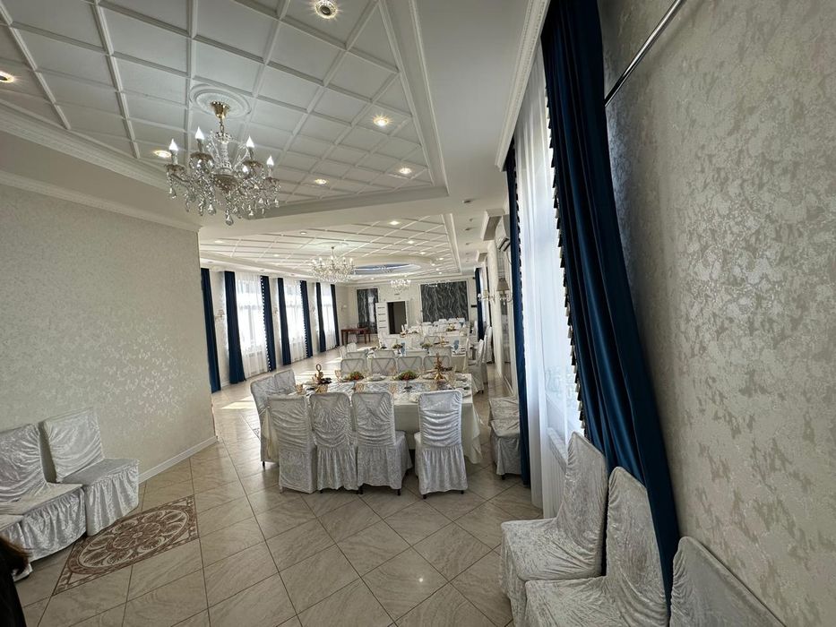 Продам действующее кафе 400 м2 в районе Зачаганска