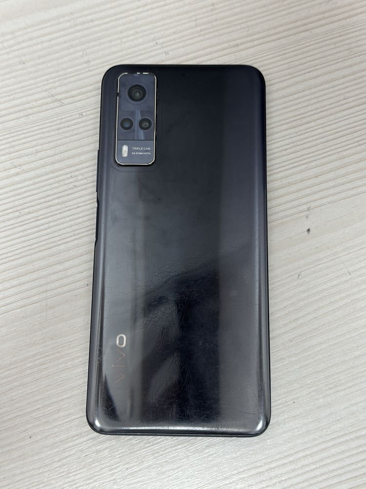 В продаже: Vivo Y31