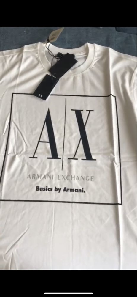 Продается белая футболка Armani Exchange Оригинал