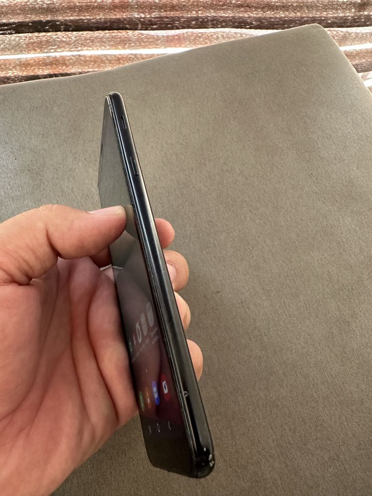 Samsung A6 + 32 гб