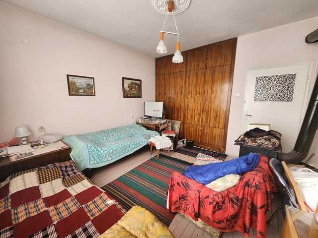 Продава се Четиристаен апартамент в Търговище, Център - 111 кв.м за 942 €/кв.м - Снимка #9