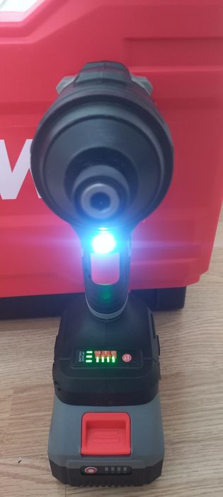 Винтоверт импакт 3450об.мин 4ампер час