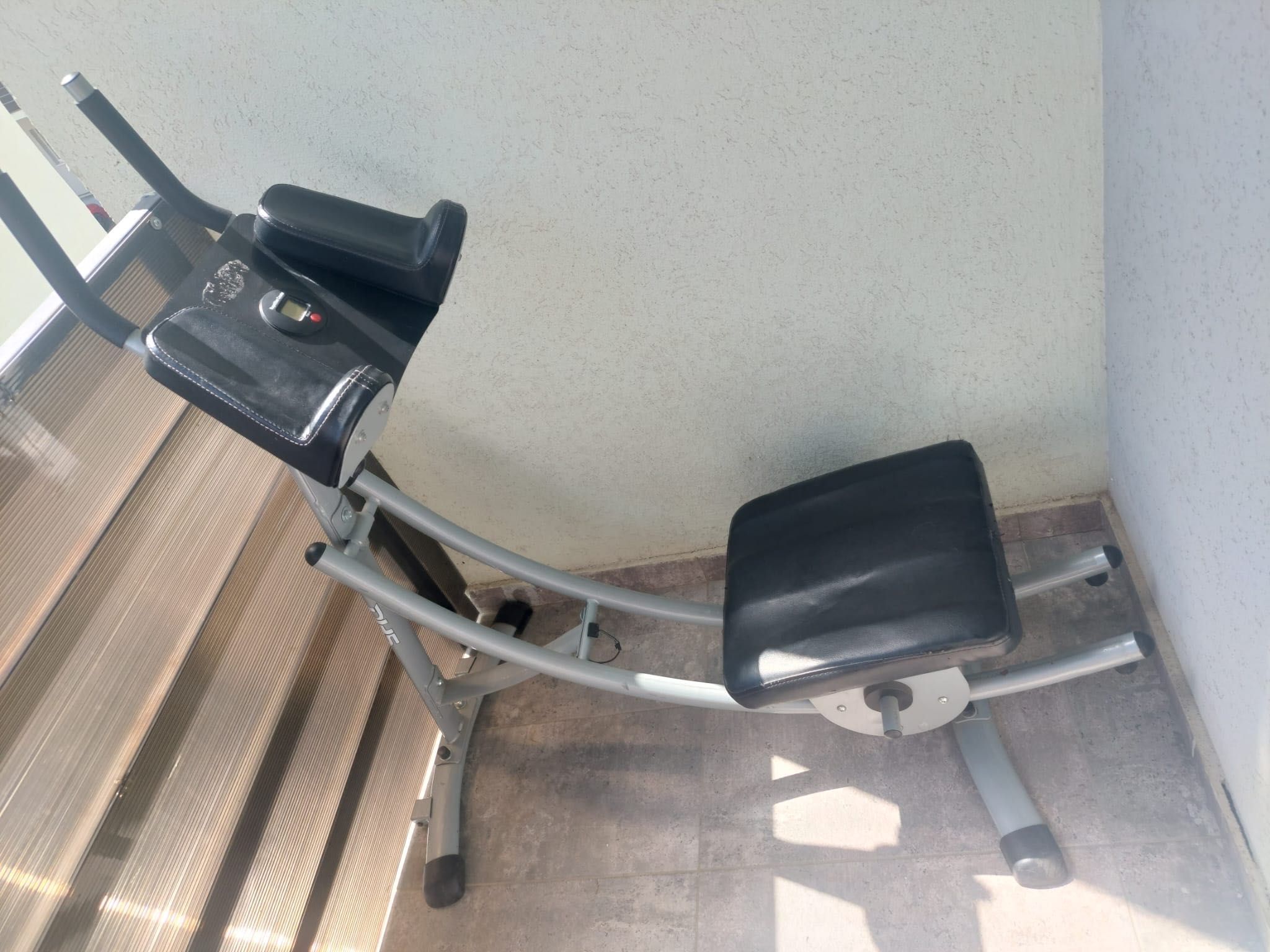 Aparate fitness pentru abdomene și picioare