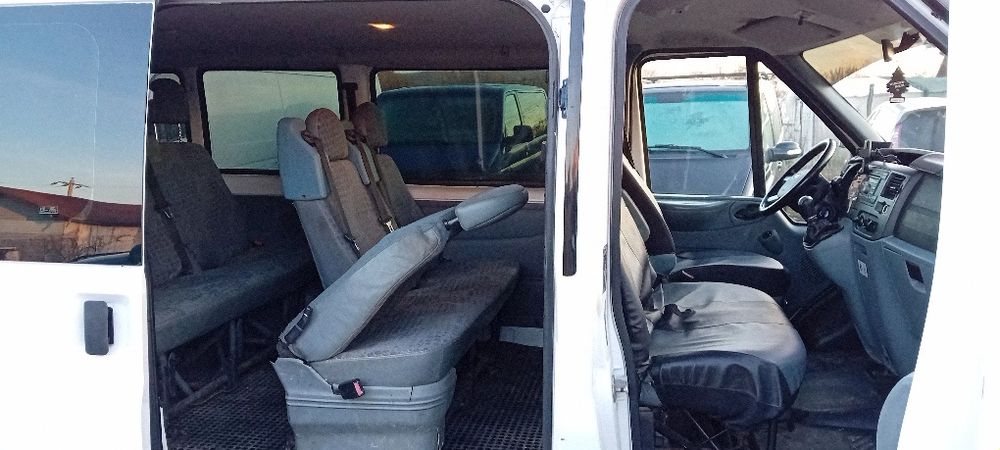Ford Transit 2.2Diesel 8+1locuri/ unic propietar, klima
