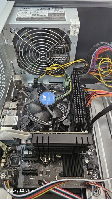 PC i5 9400F + 16GB DDR4 + 960GB SSD