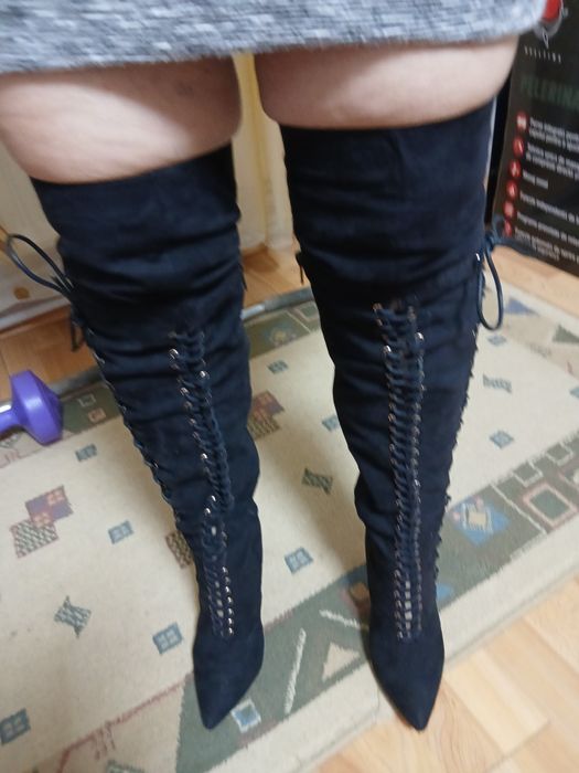 Vând cizme ptr.damă