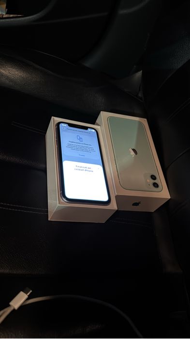 iphone 11 intretinut full box