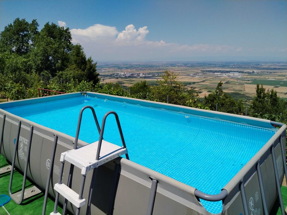 Студио Панорама със сезонен басейн