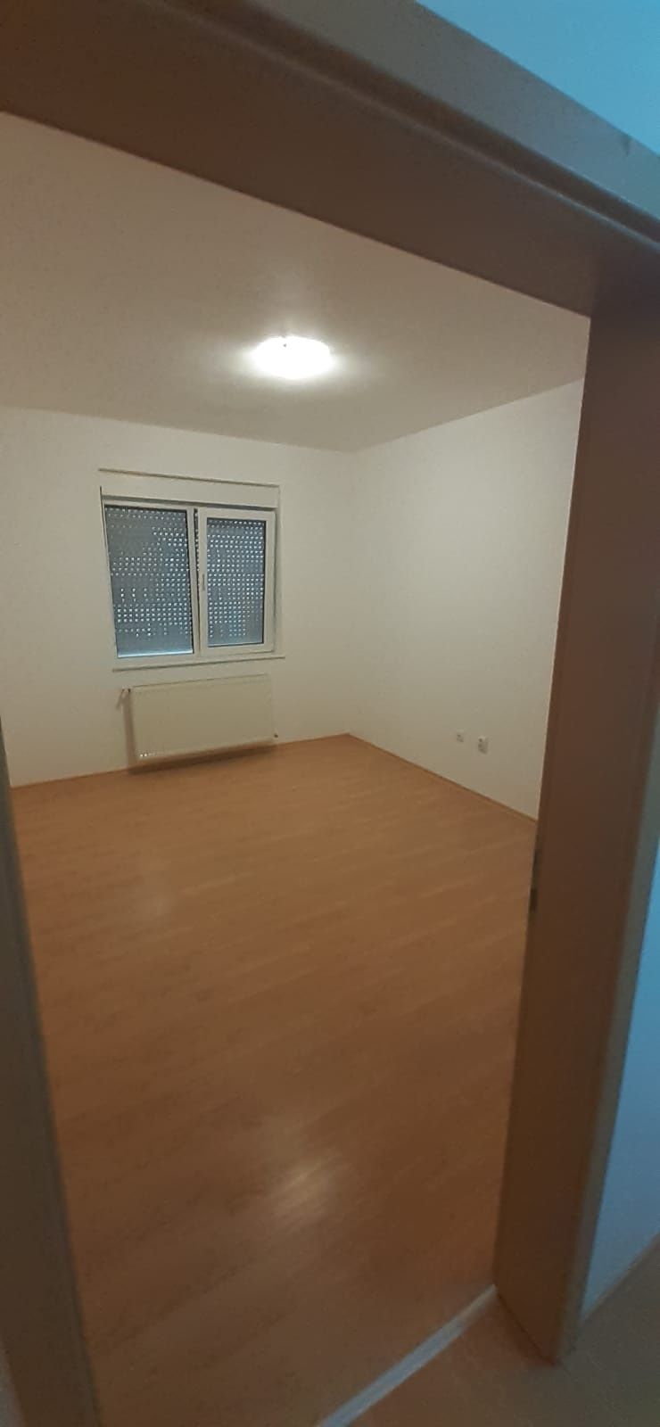 Apartament 3 camere nemobilat zona Stadion