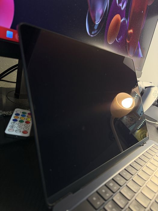 Macbook Air 13’ M2 8GB 256 Midnight Blue (Като Нов)