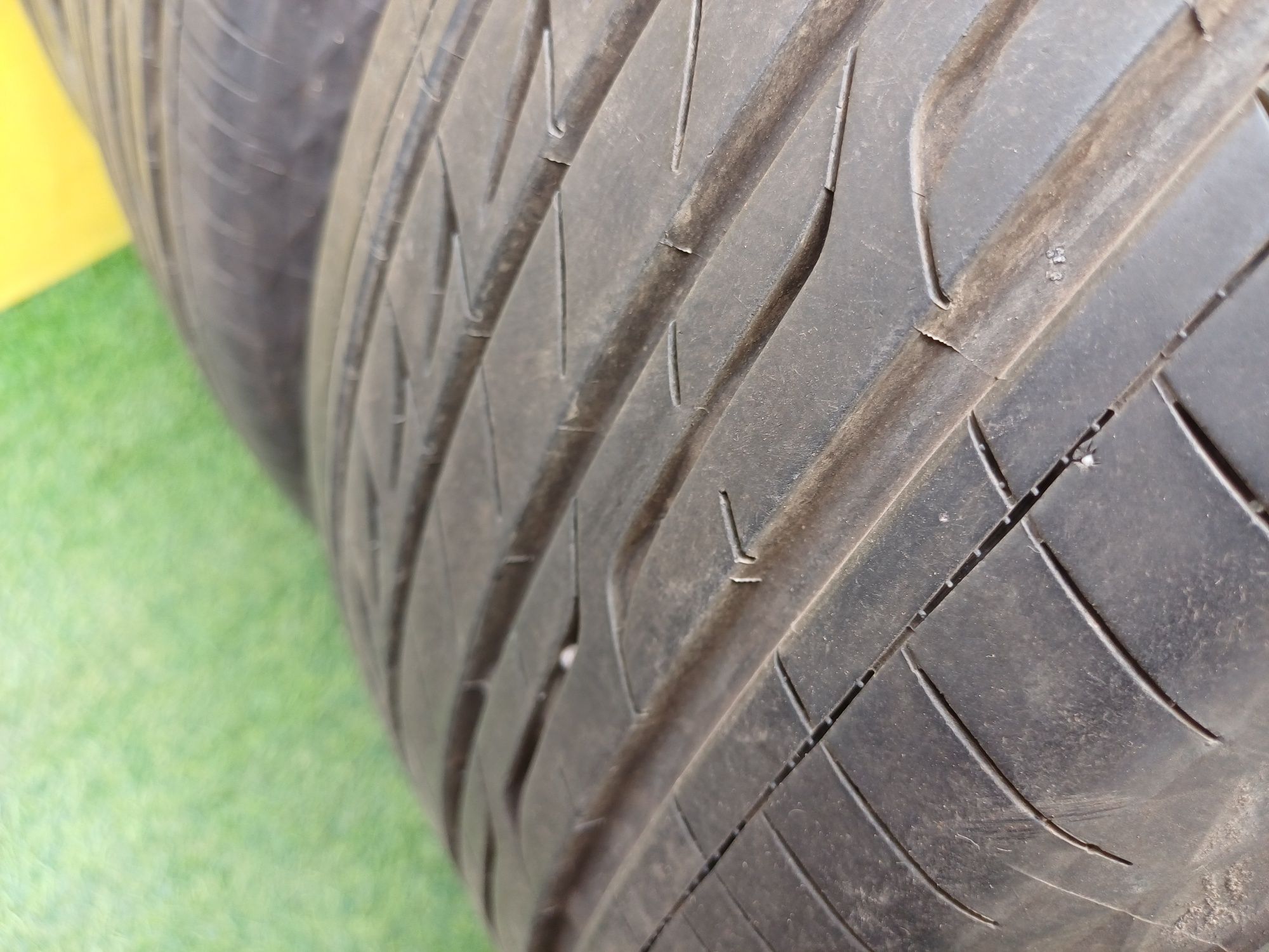 Шины 225/55 R16 Bridgestone комплект.