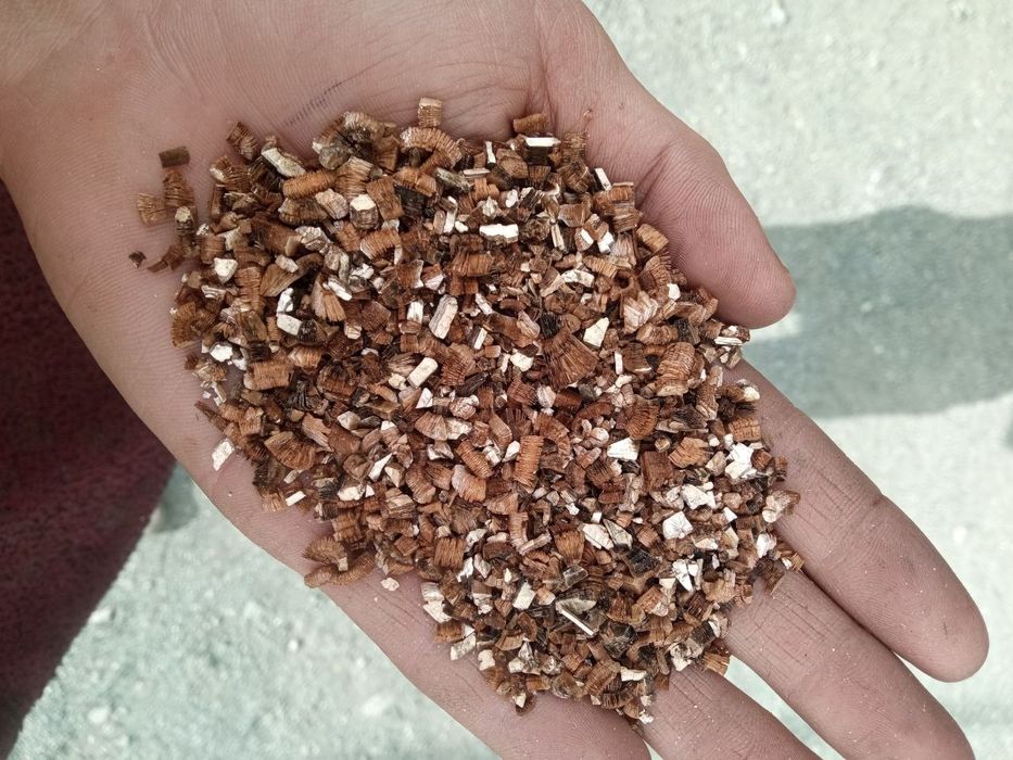 Шиширилган вермикулит тугри карьердан.