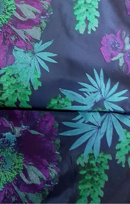 Прекрасна рокля от италианска тафта