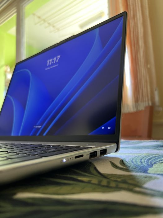 Лапто Lenovo IdeaPad Slim 5 15IRH9 1TB SSD 12месеца гаранция