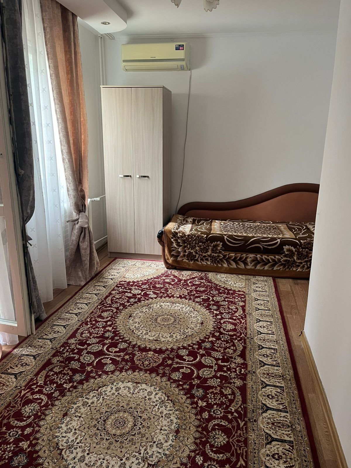 Сдаётся 1 ком .квартира.