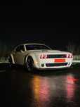 Dodge Challenger de inchiriat clipuri video