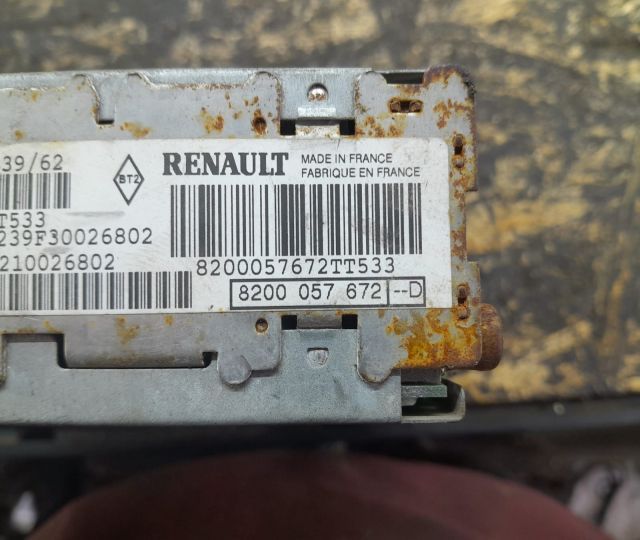 Radio CD 8200057672d Renault Trafic 2  [din 2001 pana  2006] seria