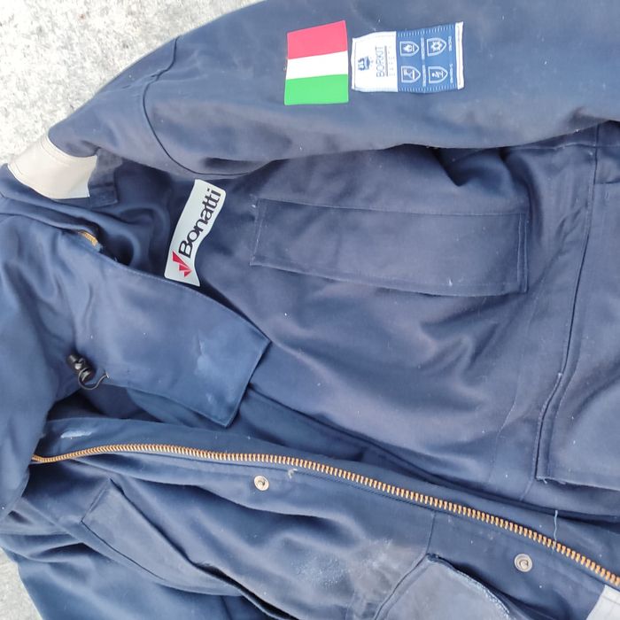 2 комбинезона и 2 дождевых Плаща продаётся