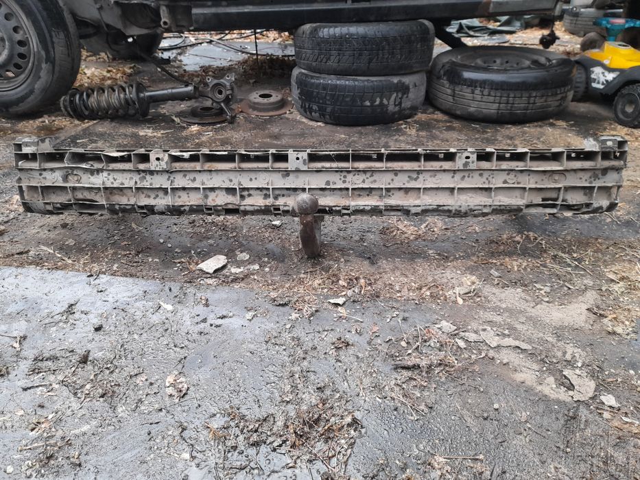 Фаркоп с усилителем бампера пасат Б-3